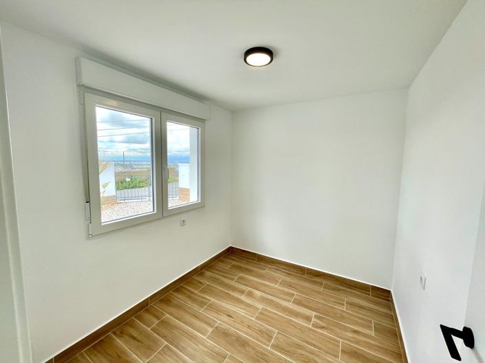 Image No.10-3 Bed Bungalow for sale