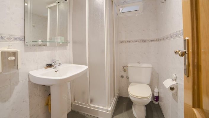 Image No.16-5 Bed House for sale