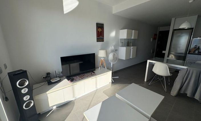 Image No.20-2 Bed Apartment for sale
