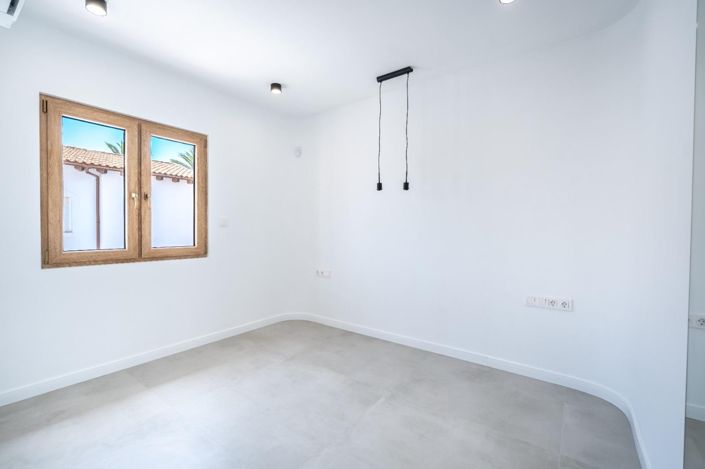 Image No.28-3 Bed Villa for sale