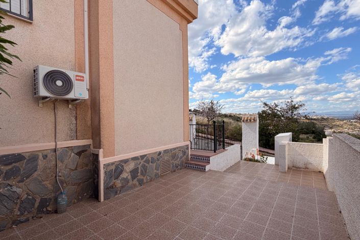 Image No.19-2 Bed Townhouse for sale