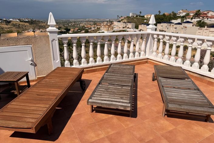 Image No.22-2 Bed Townhouse for sale