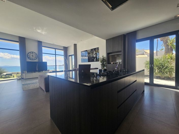 Image No.9-5 Bed Villa for sale