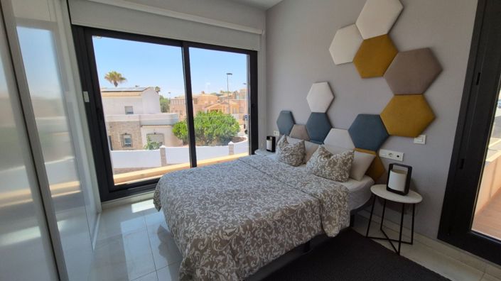 Image No.31-Villa de 4 chambres à vendre à Torrevieja