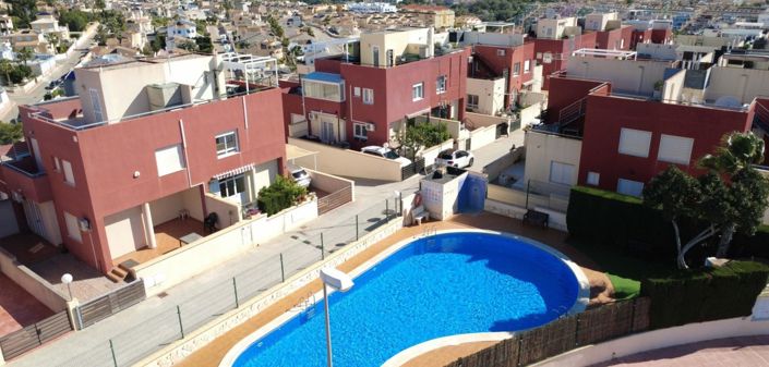 Image No.21-3 Bed Townhouse for sale