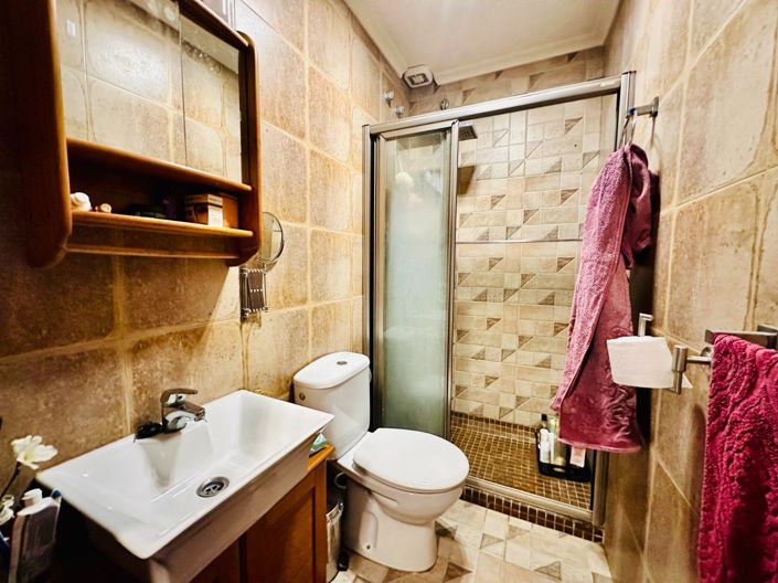 Image No.17-3 Bed Bungalow for sale