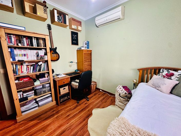 Image No.20-3 Bed Bungalow for sale