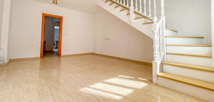 Image No.8-4 Bed Townhouse for sale