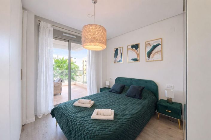 Image No.12-3 Bed Apartment for sale