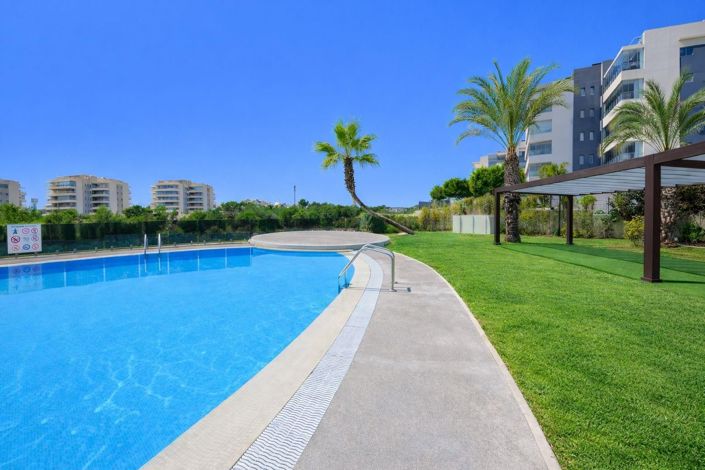 Image No.39-3 Bed Apartment for sale