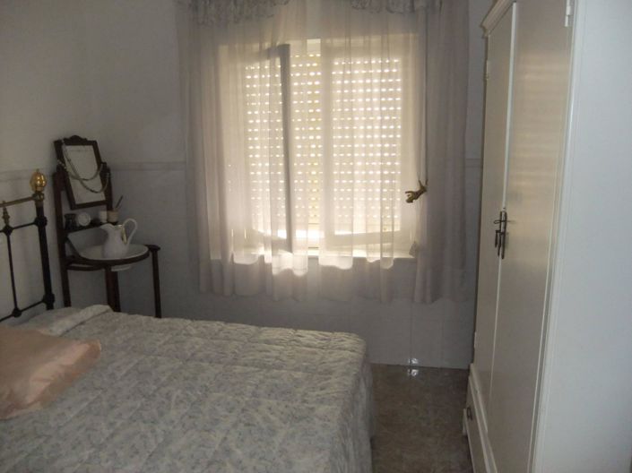 Image No.25-5 Bed House for sale