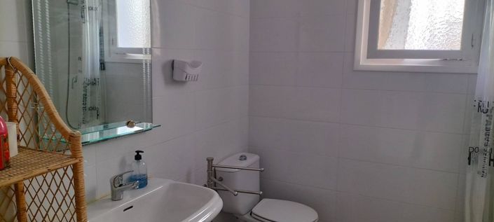 Image No.37-5 Bed House for sale