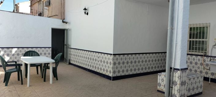 Image No.5-5 Bed House for sale
