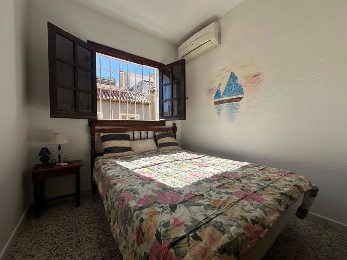 Image No.14-2 Bed House for sale