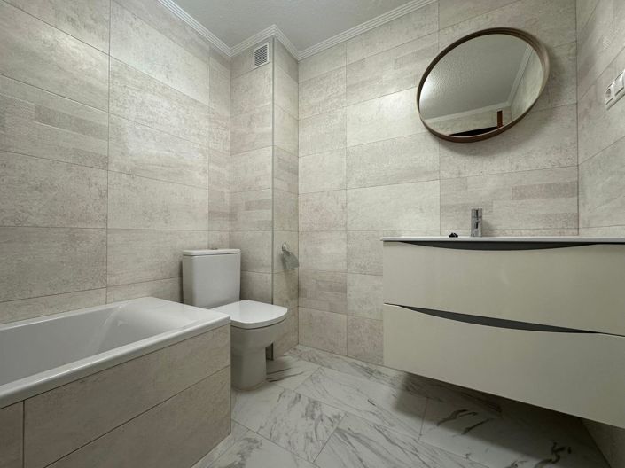 Image No.15-2 Bed House for sale