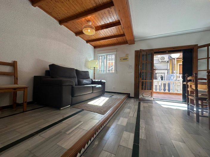 Image No.2-2 Bed House for sale