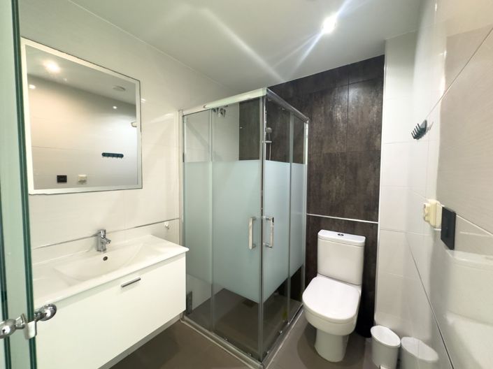 Image No.23-2 Bed Apartment for sale