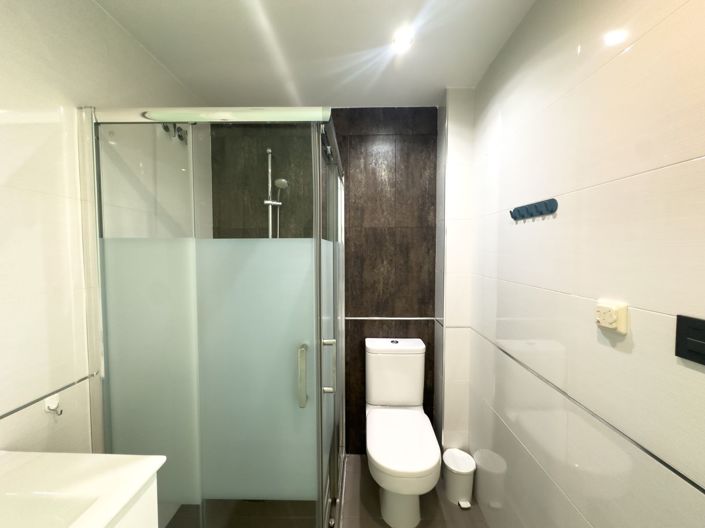 Image No.24-2 Bed Apartment for sale