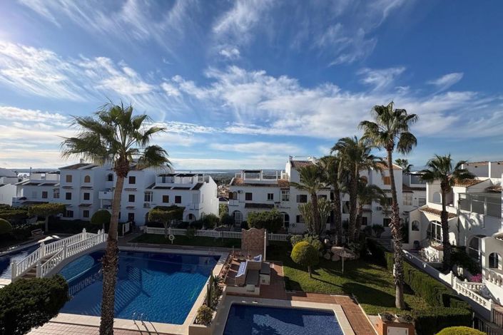 Image No.11-3 Bed Townhouse for sale