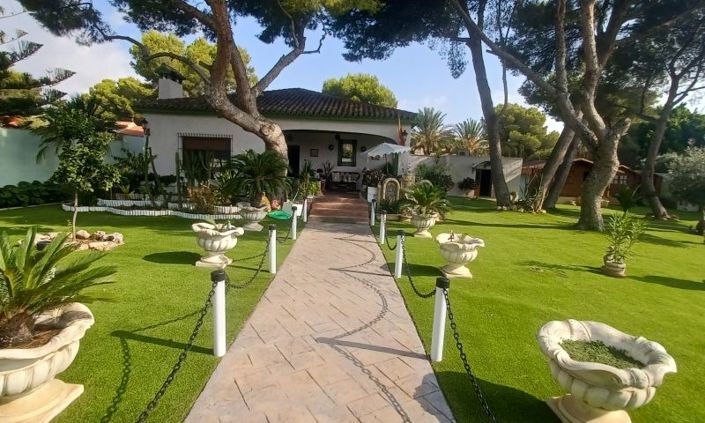 Image No.3-3 Bed Villa for sale