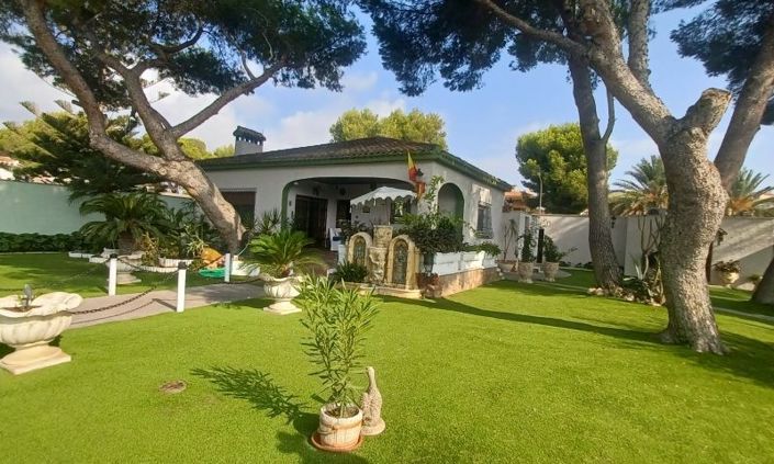 Image No.7-3 Bed Villa for sale