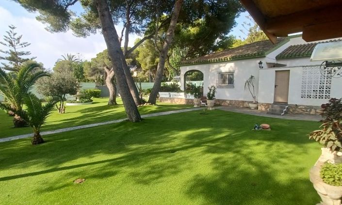 Image No.8-3 Bed Villa for sale