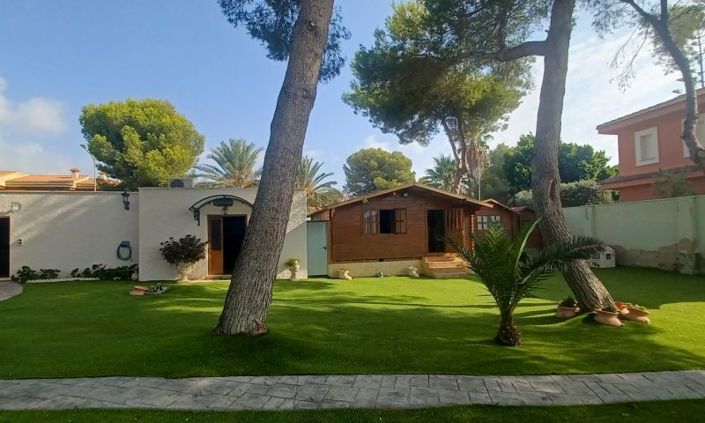 Image No.9-3 Bed Villa for sale
