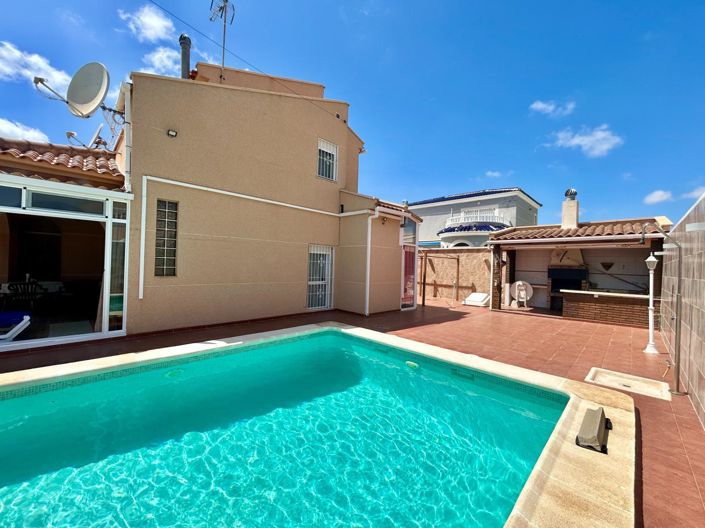 Image No.3-Villa de 3 chambres à vendre à Torrevieja
