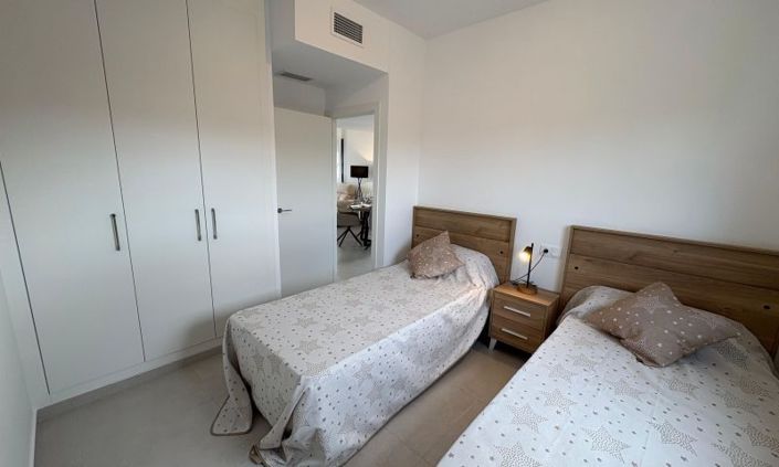 Image No.24-3 Bed Apartment for sale
