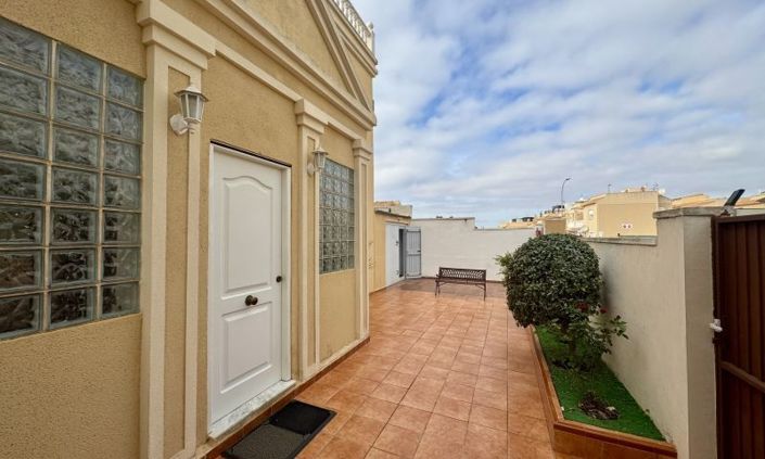 Image No.6-4 Bed Villa for sale
