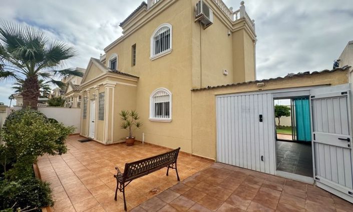 Image No.7-4 Bed Villa for sale