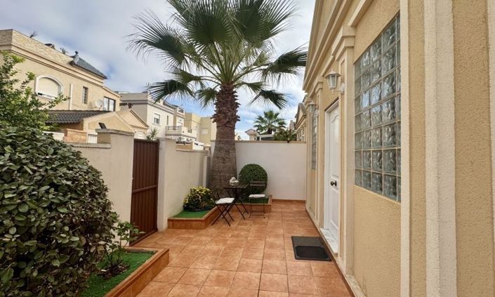 Image No.9-4 Bed Villa for sale