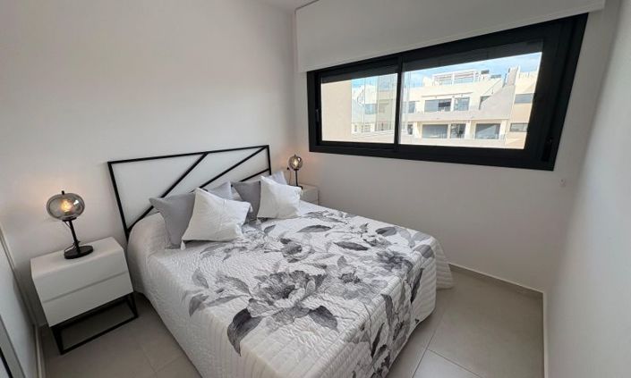 Image No.16-2 Bed Apartment for sale