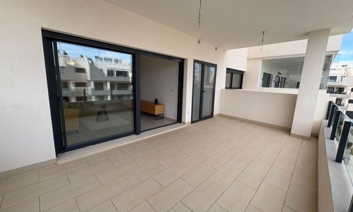 Image No.4-2 Bed Apartment for sale