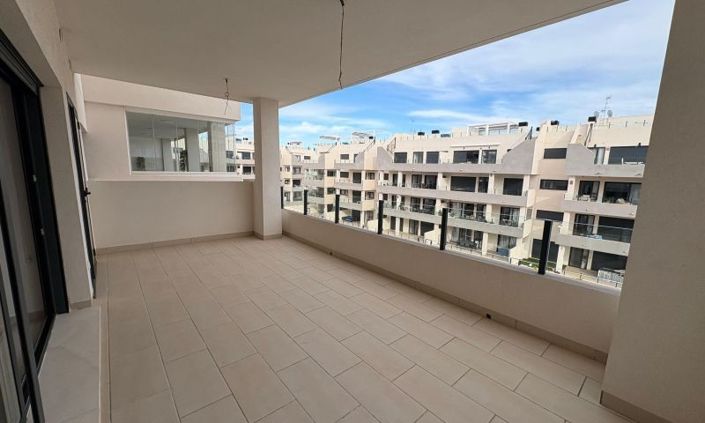 Image No.5-2 Bed Apartment for sale