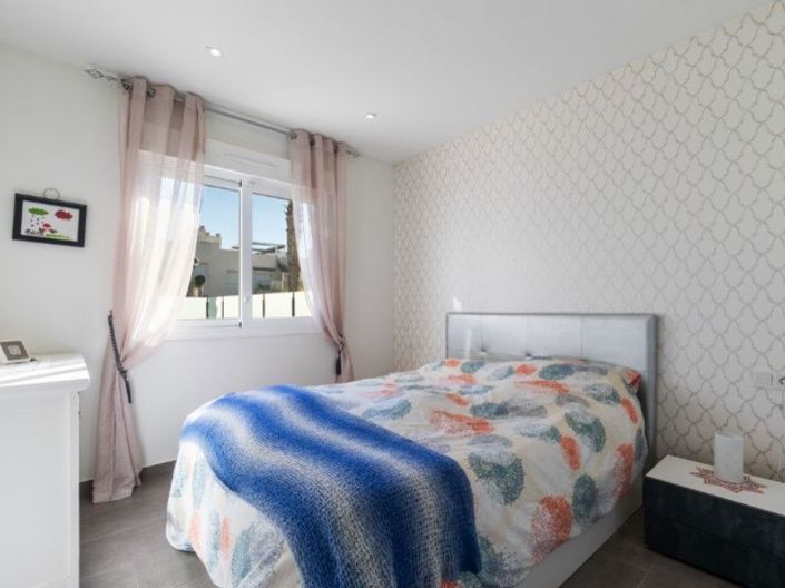 Image No.18-2 Bed Apartment for sale
