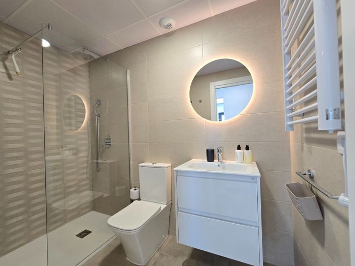 Image No.17-2 Bed Apartment for sale