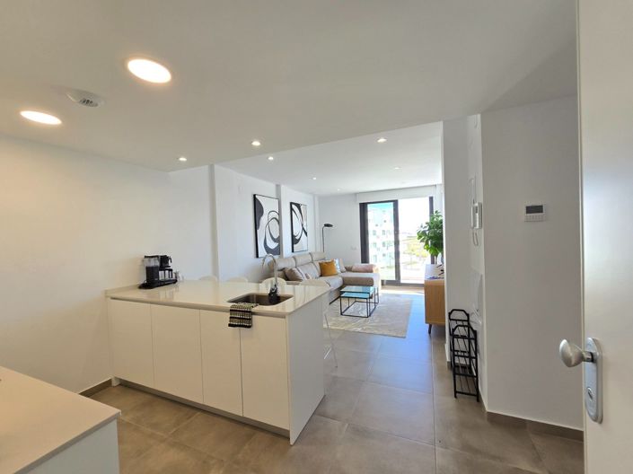 Image No.4-2 Bed Apartment for sale