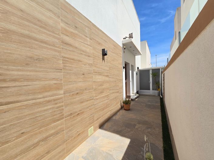 Image No.32-3 Bed Villa for sale