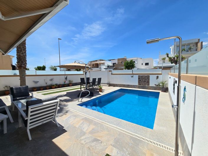 Image No.5-3 Bed Villa for sale