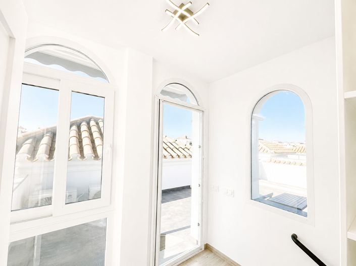 Image No.22-2 Bed Villa for sale