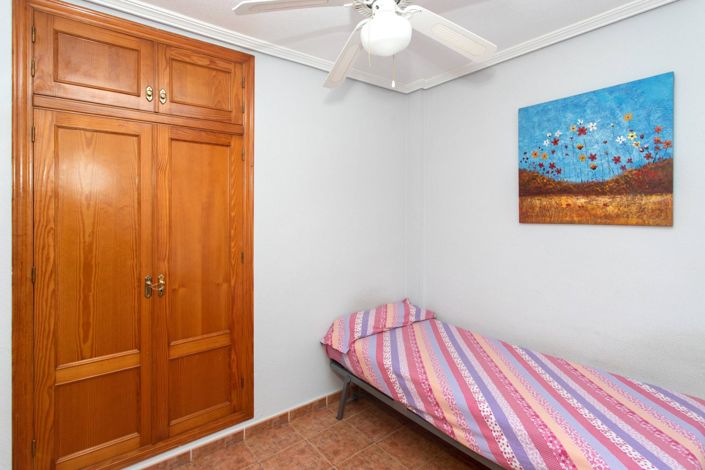 Image No.12-2 Bed Bungalow for sale