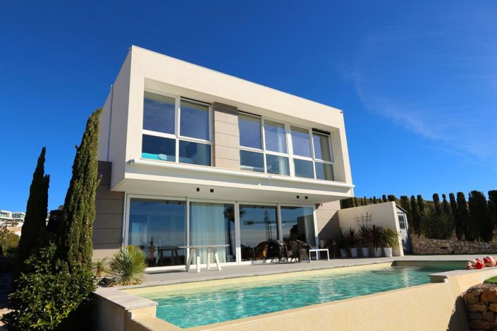 Image No.2-3 Bed Villa for sale
