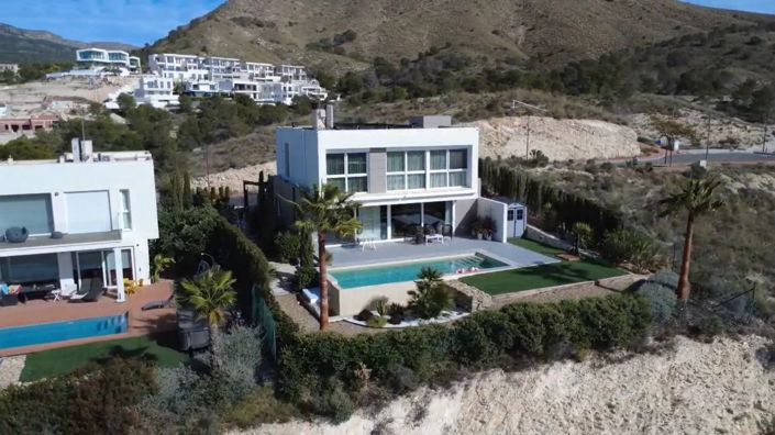 Image No.8-3 Bed Villa for sale