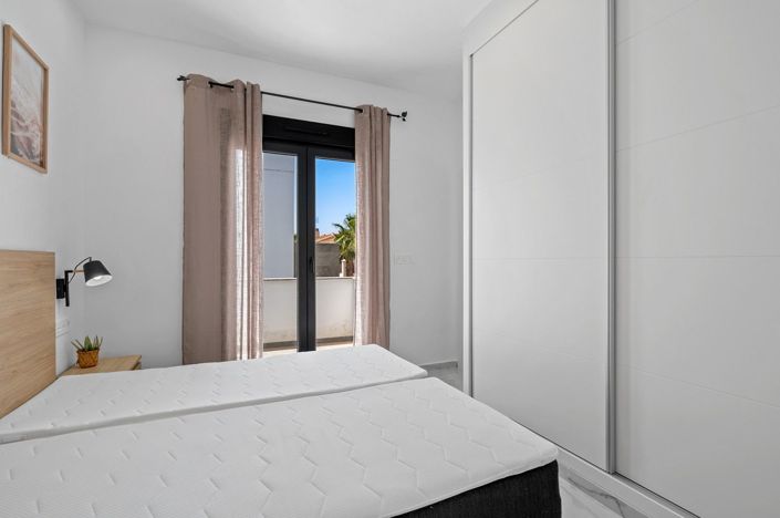Image No.17-3 Bed Villa for sale