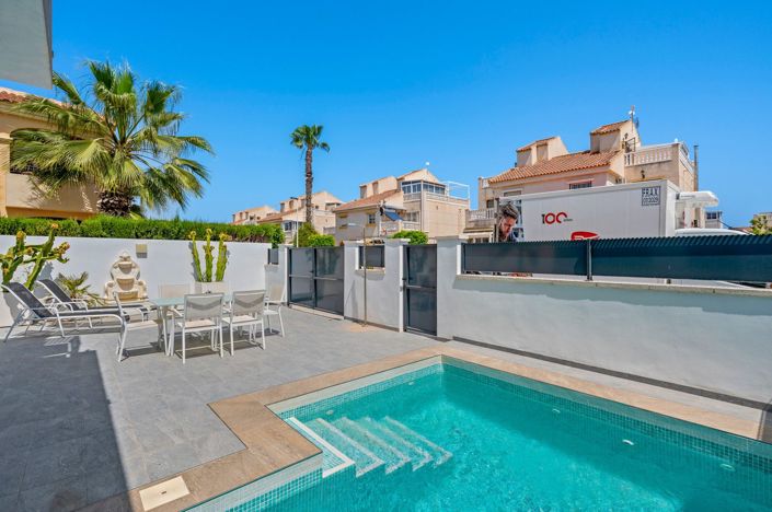 Image No.28-3 Bed Villa for sale