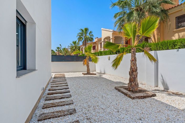 Image No.29-3 Bed Villa for sale