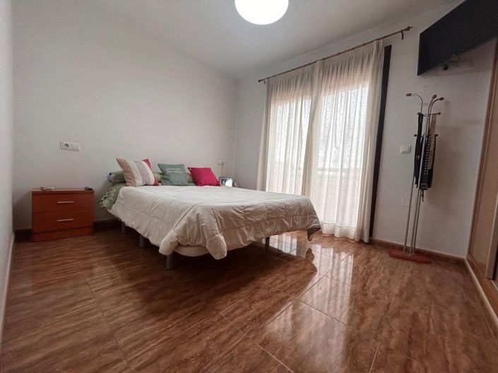 Image No.13-3 Bed Semi-Detached for sale