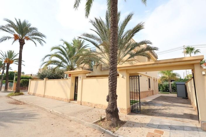Image No.33-Villa de 4 chambres à vendre à Cabo Roig