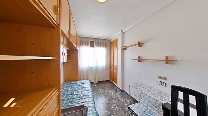 Image No.18-4 Bed Apartment for sale